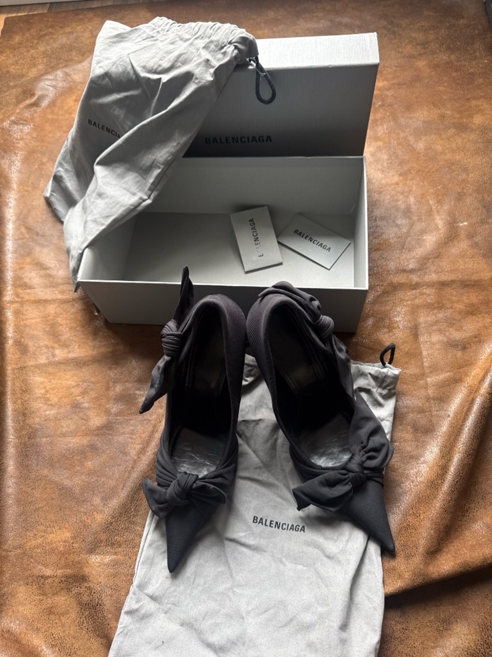 Balenciaga Knife Knot Pump - Picture 1 of 3